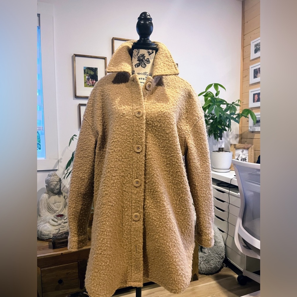 ONLY shacket in medium. Excellent condition!!!